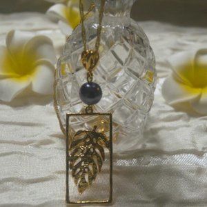 Hamilton Gold Necklace Rectangle Shaped with Pearl